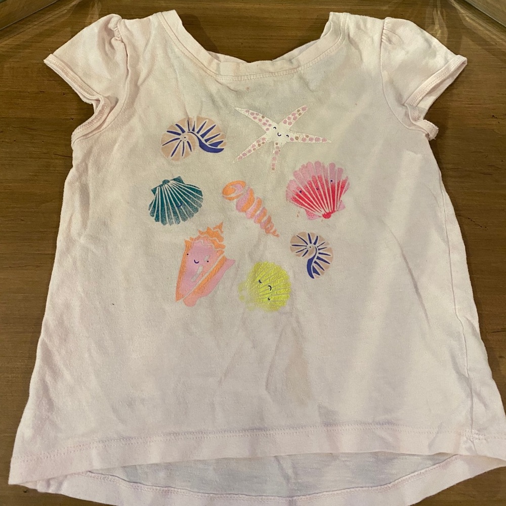 Girl’s Cat & Jack t-shirt bundle, 5T & XS (4/5)